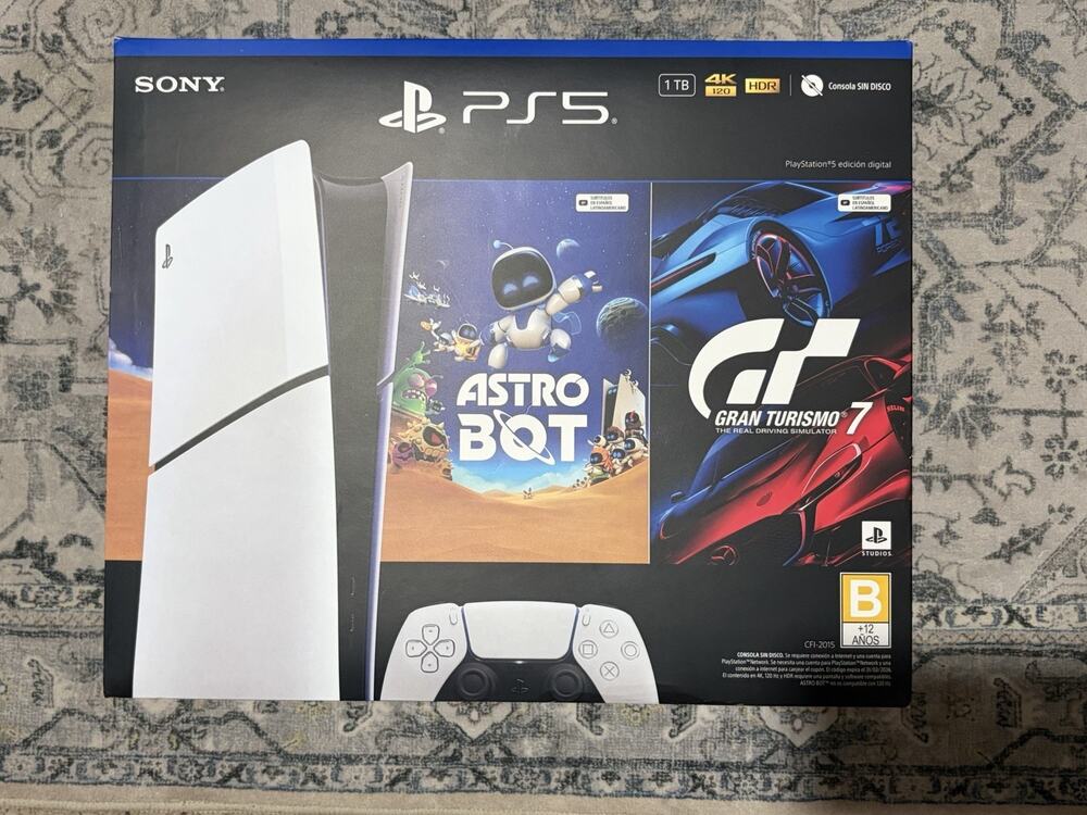 Sony PlayStation 5 PS5 DIGITAL Slim Edition Console - ASTRO BOT Bundle _ NEW